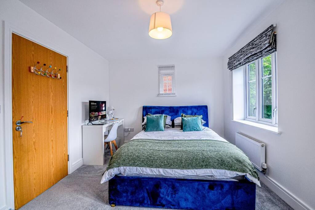 Entire House Sleeps 8 Near The River Thames Maidenhead Exterior foto