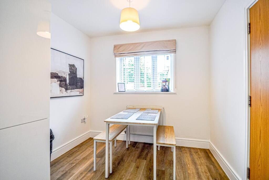 Entire House Sleeps 8 Near The River Thames Maidenhead Exterior foto