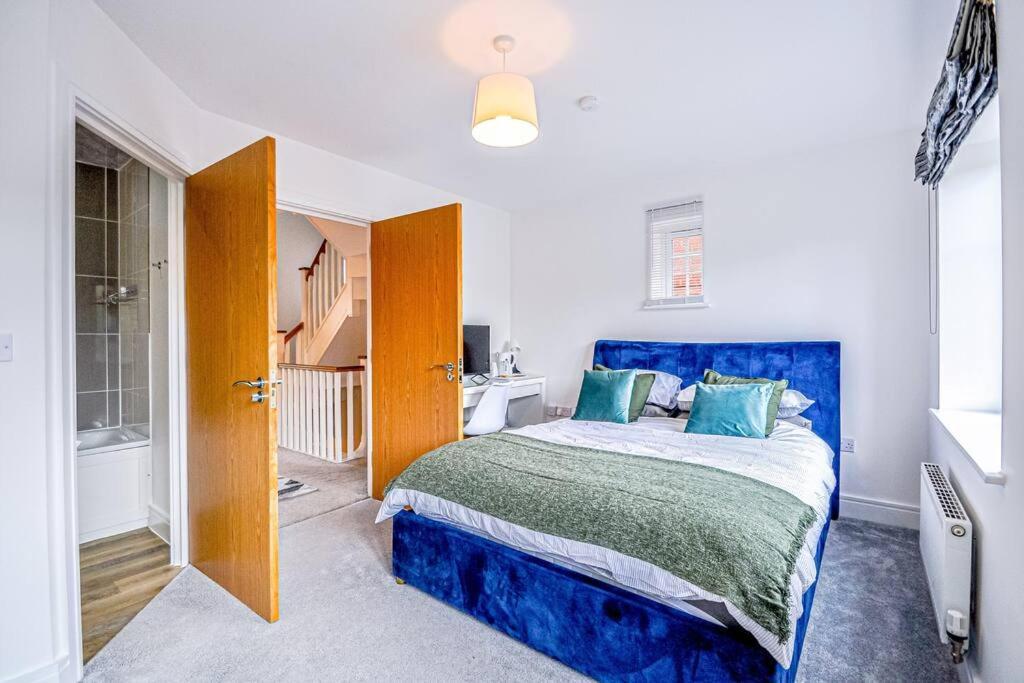 Entire House Sleeps 8 Near The River Thames Maidenhead Exterior foto