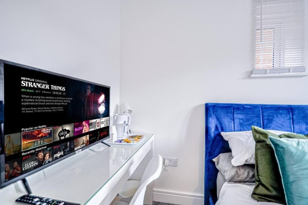 Entire House Sleeps 8 Near The River Thames Maidenhead Exterior foto