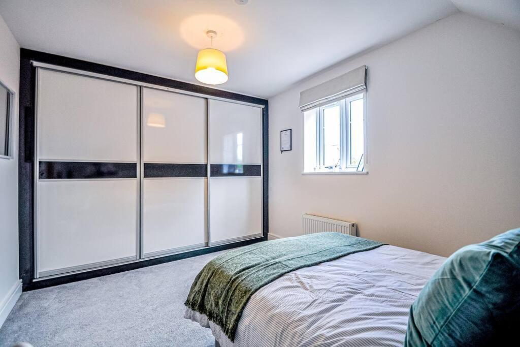 Entire House Sleeps 8 Near The River Thames Maidenhead Exterior foto