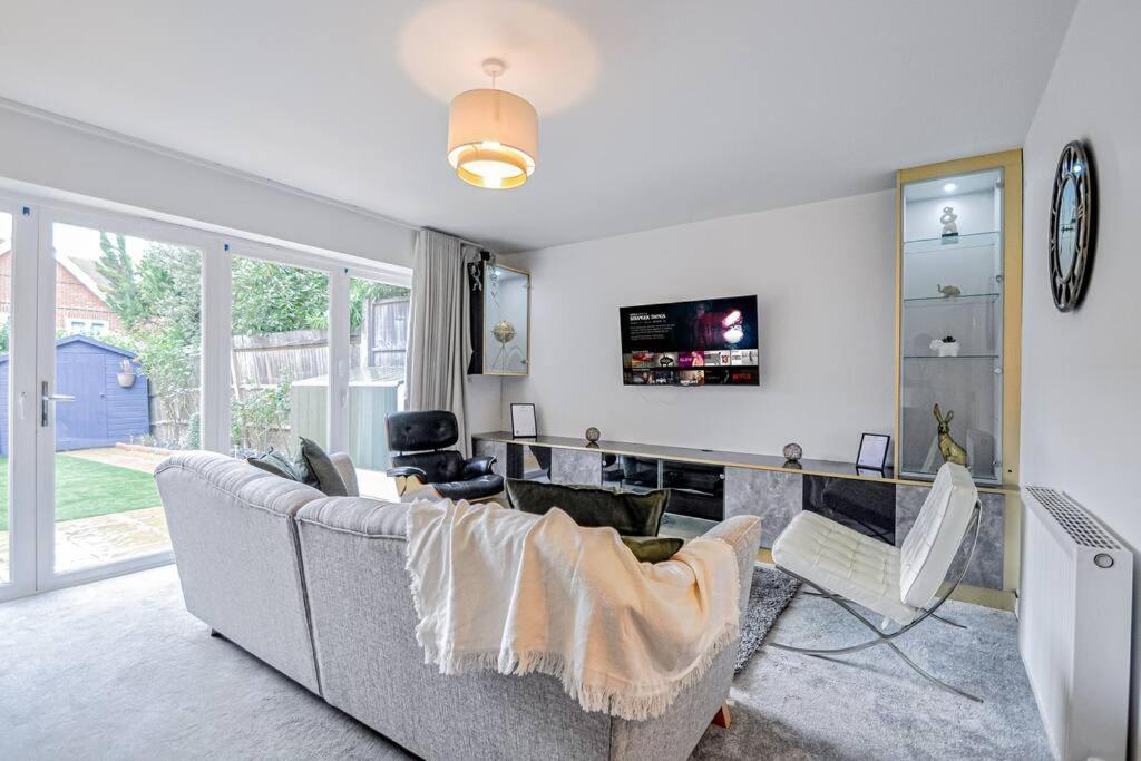 Entire House Sleeps 8 Near The River Thames Maidenhead Exterior foto