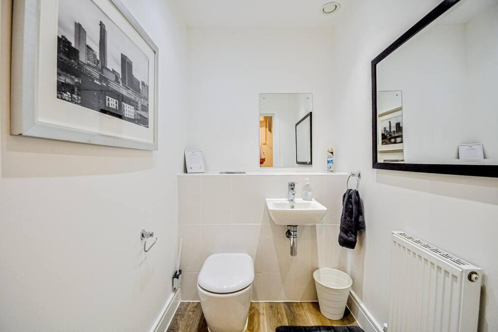Entire House Sleeps 8 Near The River Thames Maidenhead Exterior foto